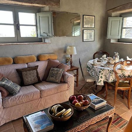 Bed and Breakfast Borgo Cardaneto à Montone  Extérieur photo