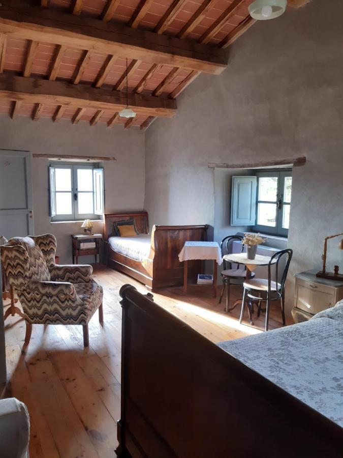 Bed and Breakfast Borgo Cardaneto à Montone  Extérieur photo