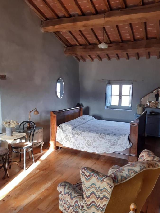 Bed and Breakfast Borgo Cardaneto à Montone  Extérieur photo