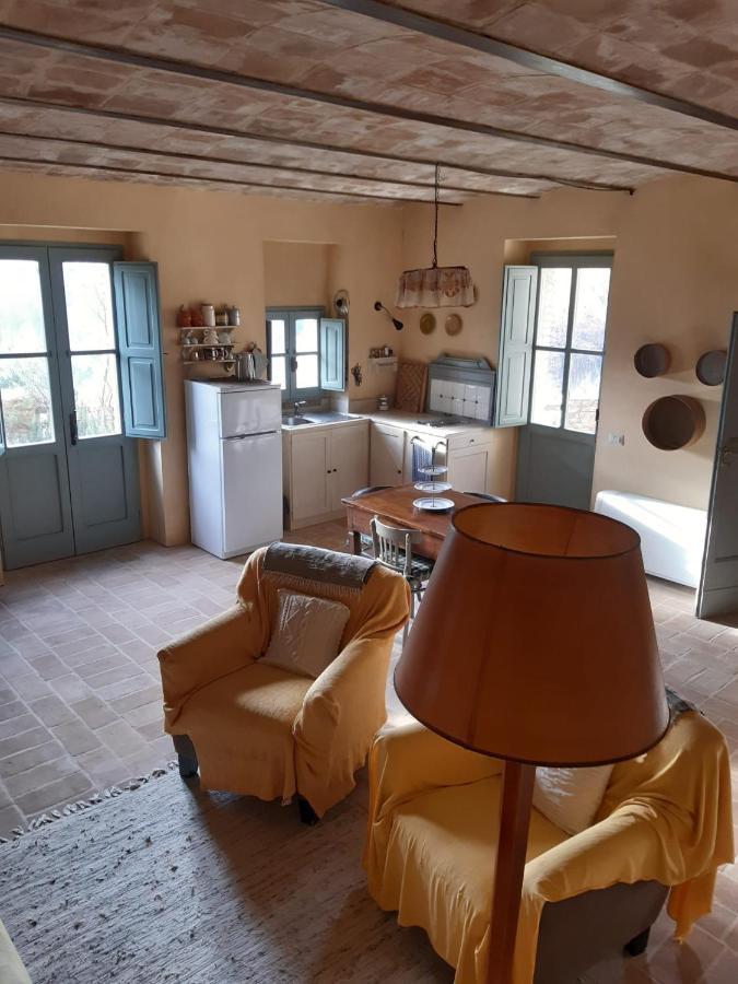 Bed and Breakfast Borgo Cardaneto à Montone  Extérieur photo