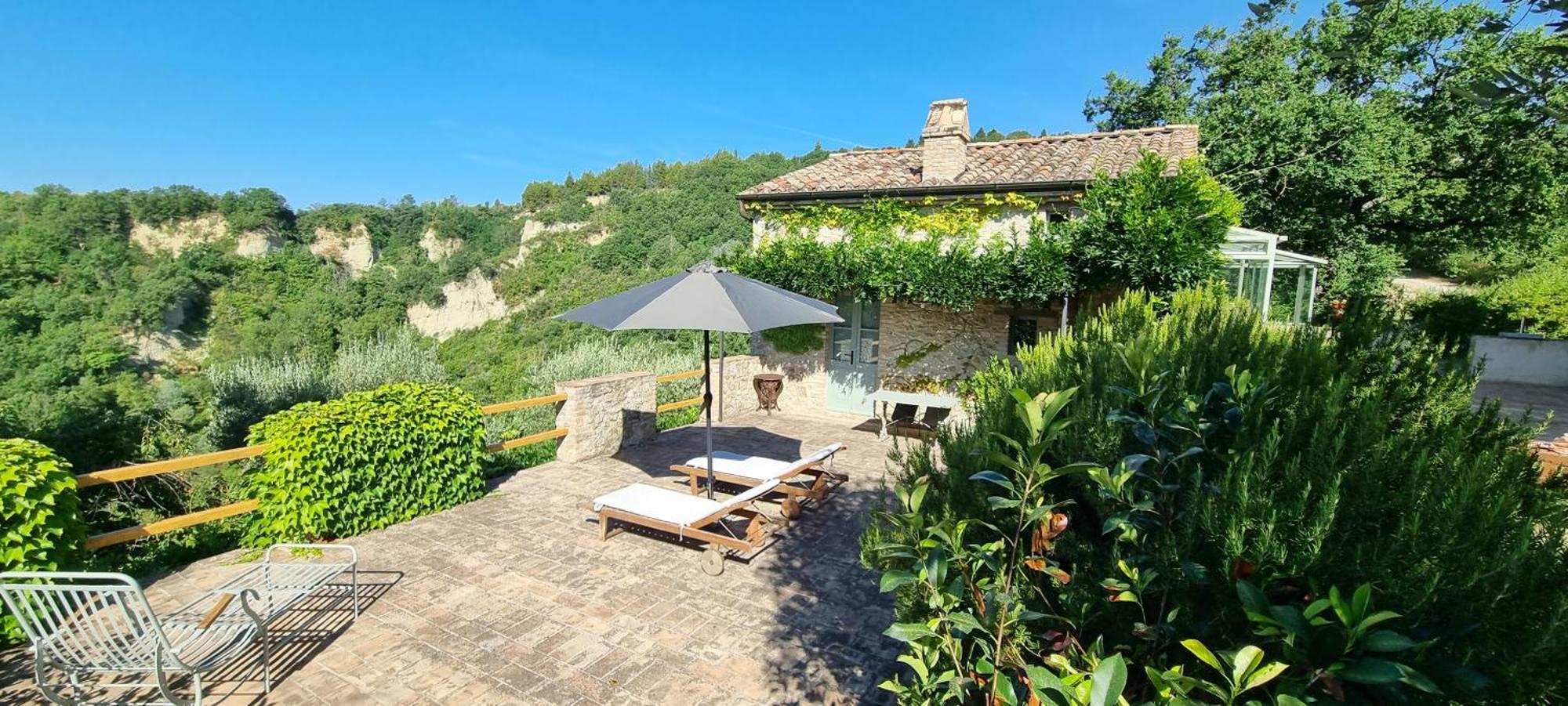Bed and Breakfast Borgo Cardaneto à Montone  Extérieur photo